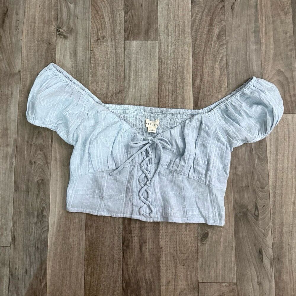 Aeropostale Textured lace front cropped coquette milkmaid puff sleeve top - Picture 3 of 7